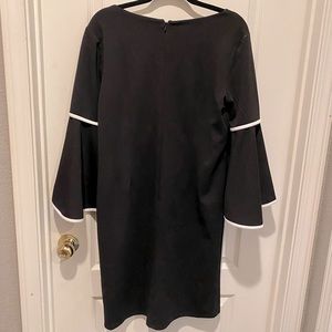 *LIKE NEW* Black & White Bell Sleeve Dress